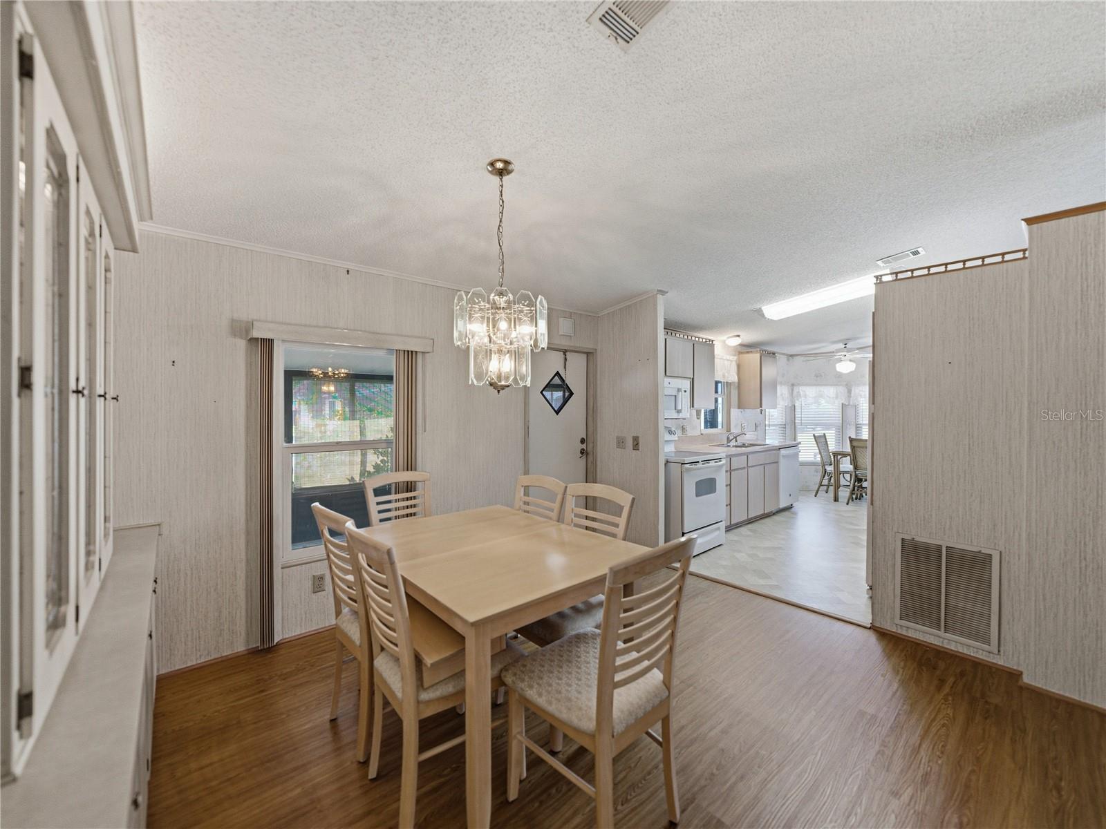 COLONY HILLS COMMUNITY - Residential