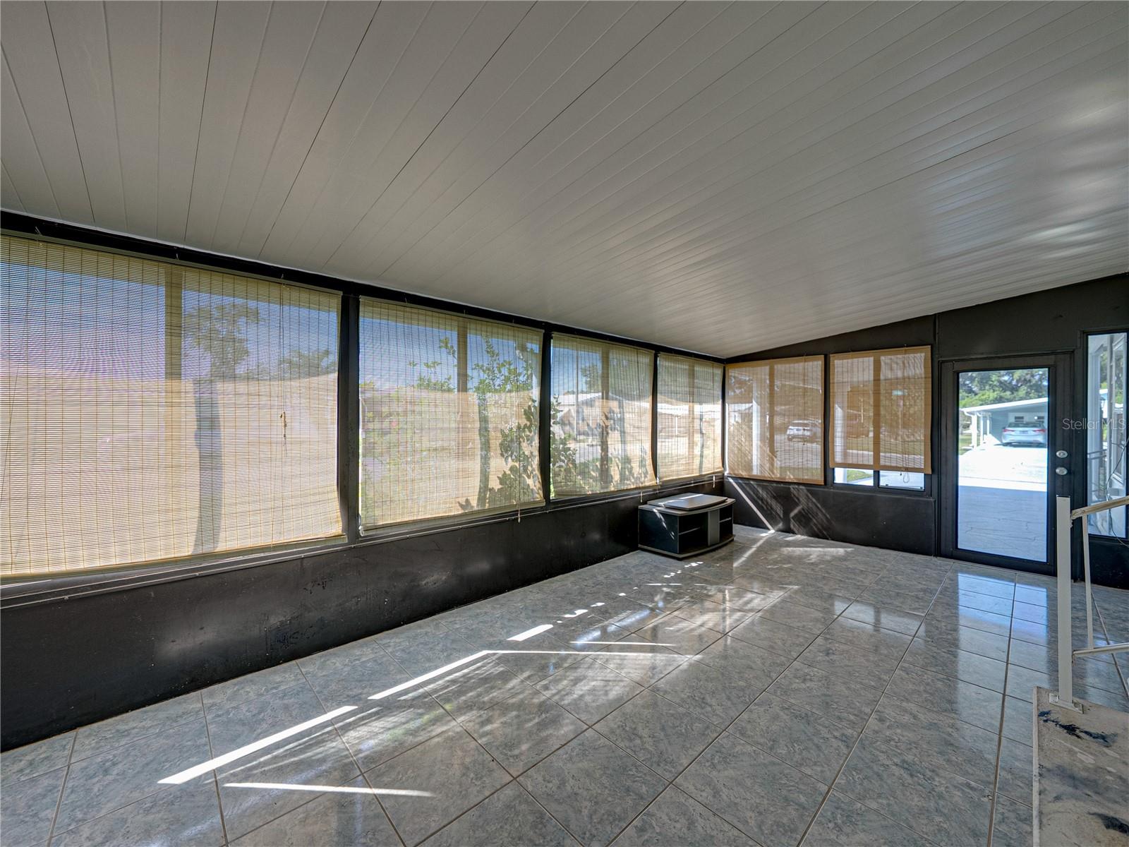 COLONY HILLS COMMUNITY - Residential