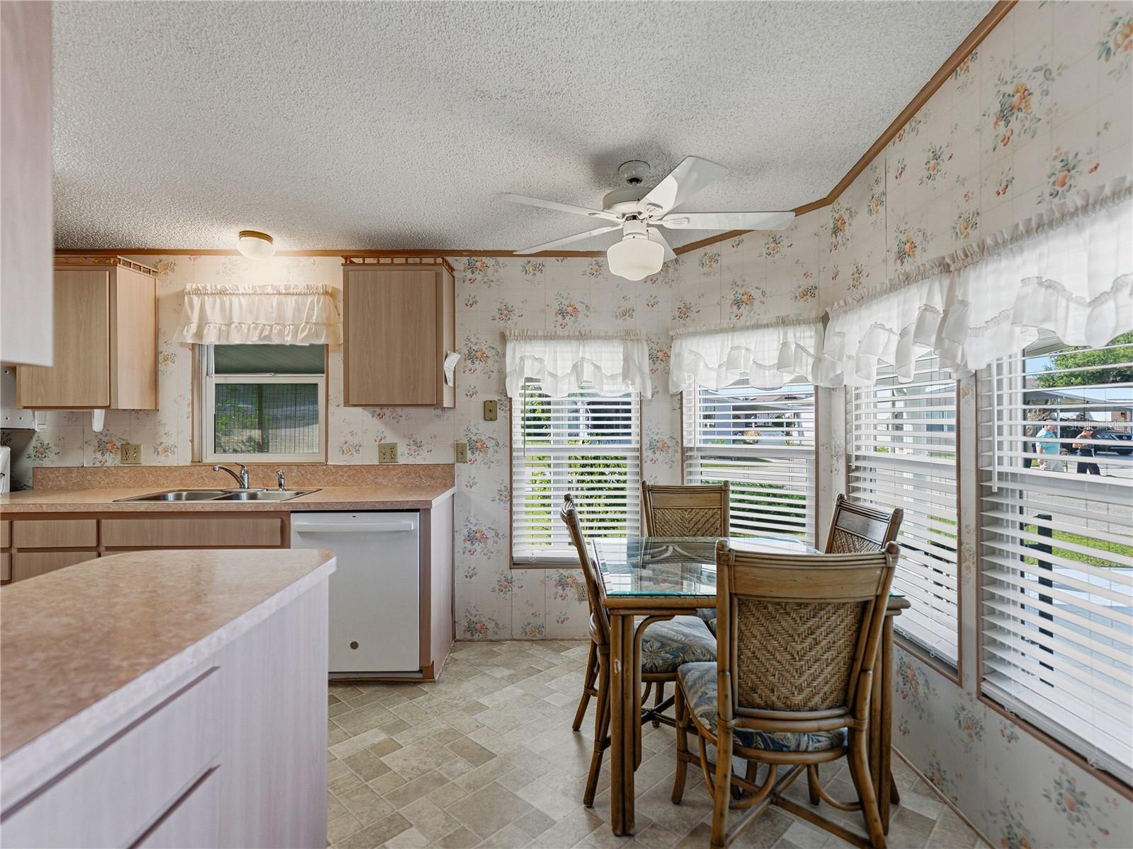 COLONY HILLS COMMUNITY - Residential