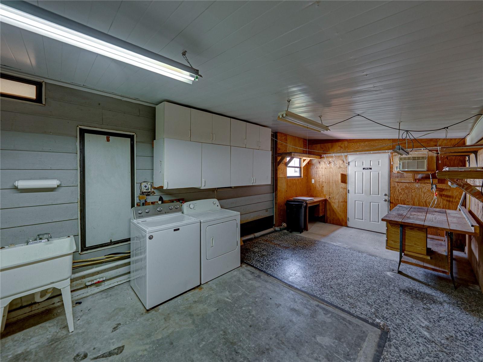 COLONY HILLS COMMUNITY - Residential