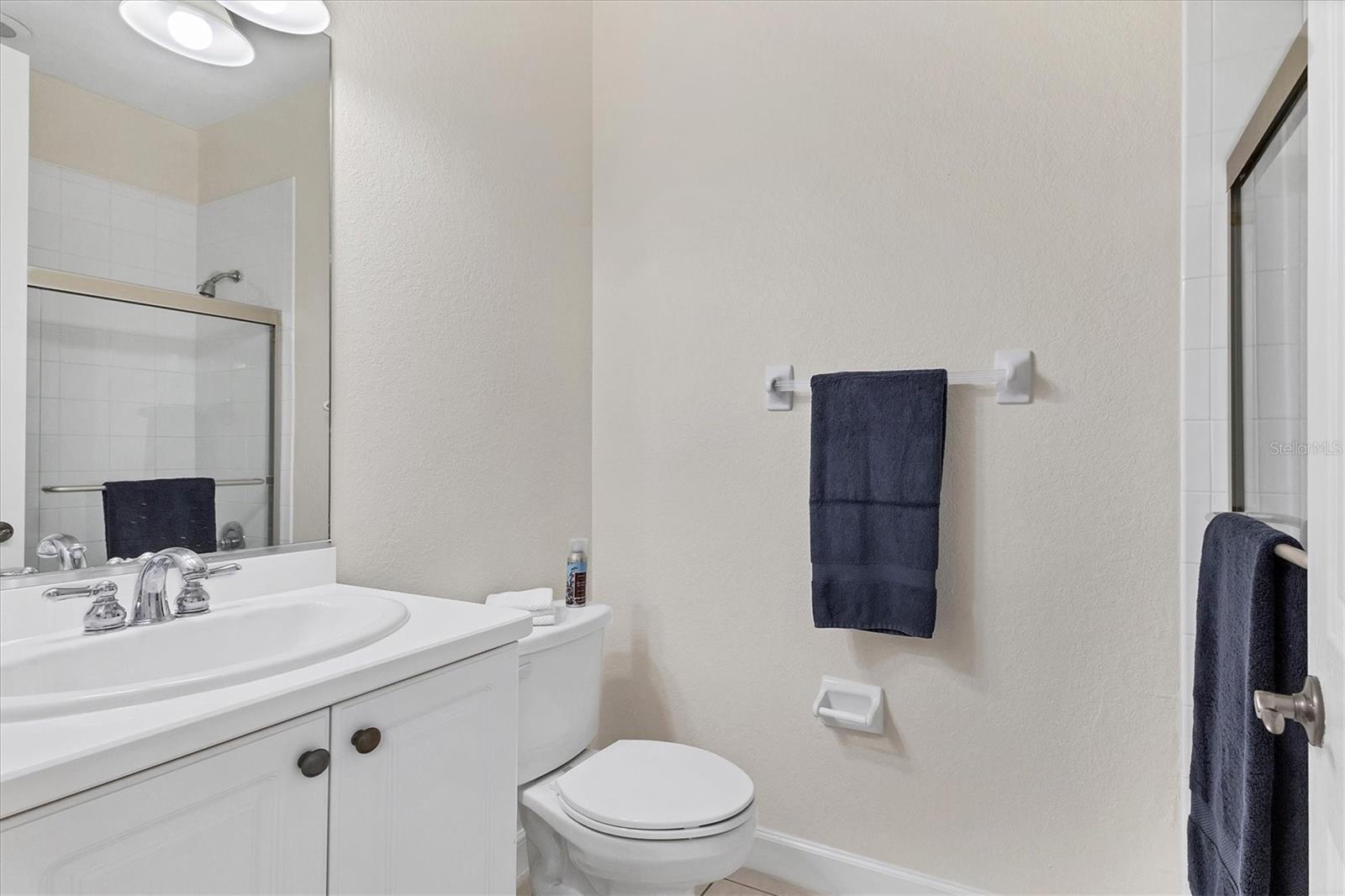 ACADEMY PARK PH I - Residential Lease