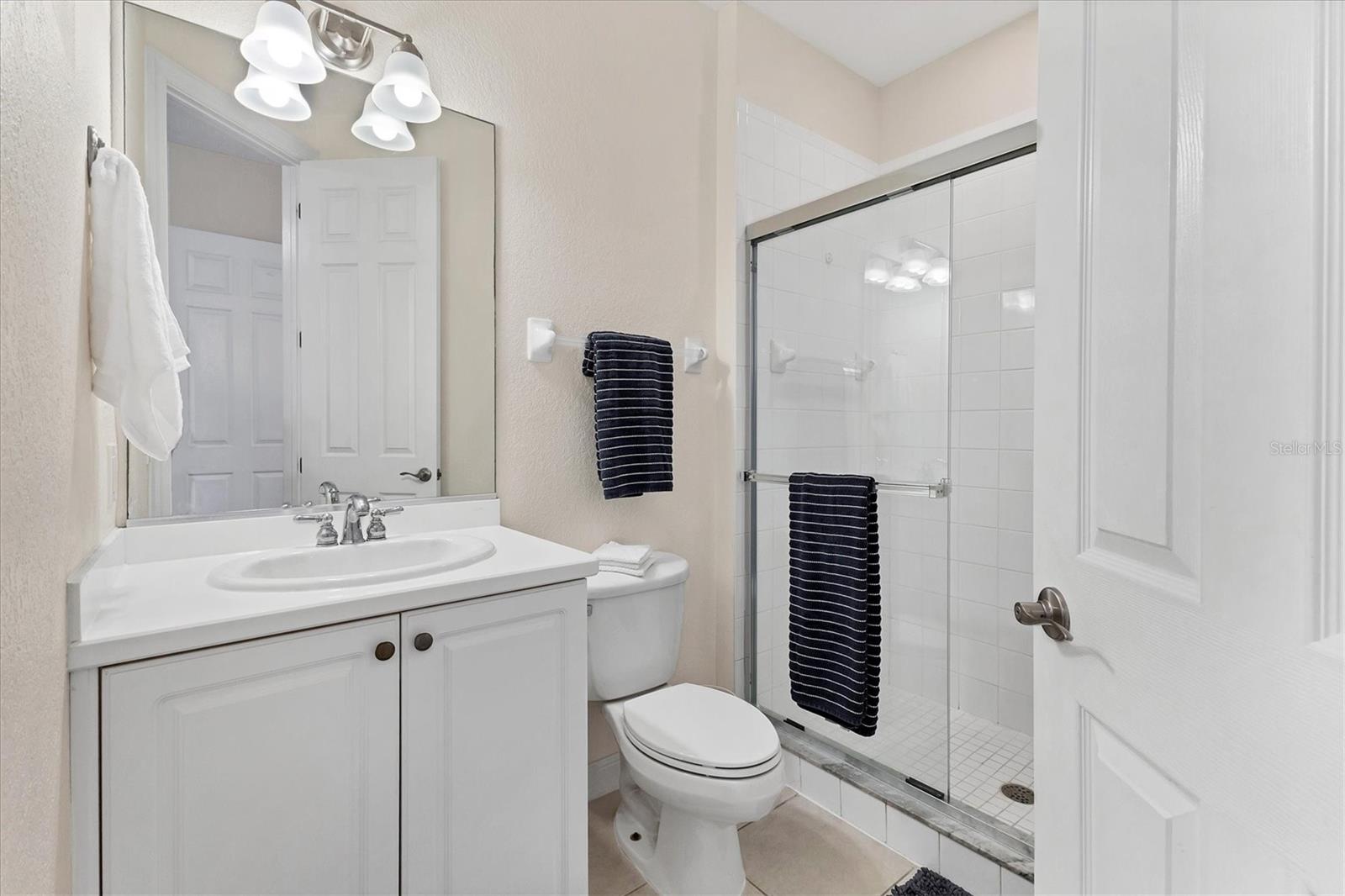 ACADEMY PARK PH I - Residential Lease