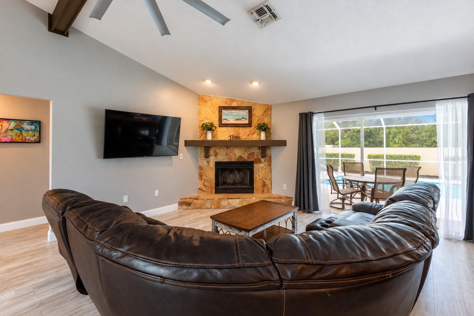 9713 LOMALINDA COURT