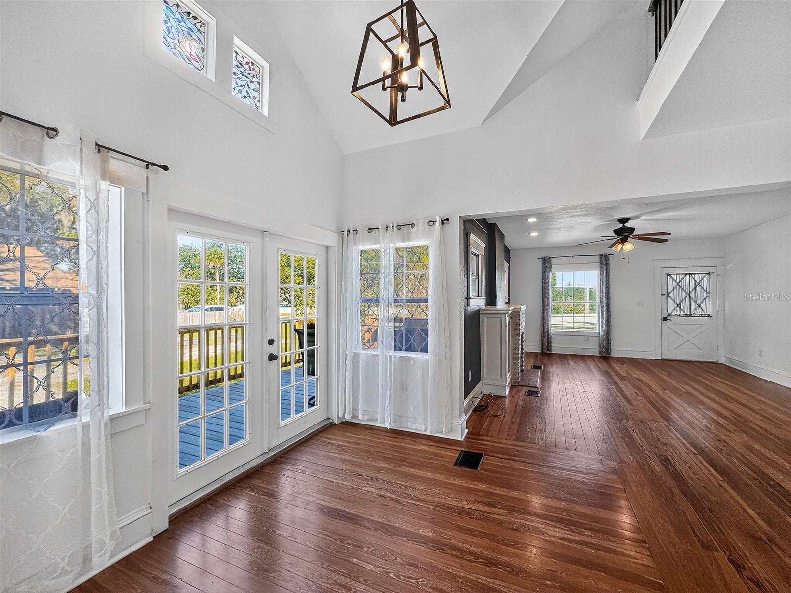 EUSTIS SENTINEL HILL - Residential Lease