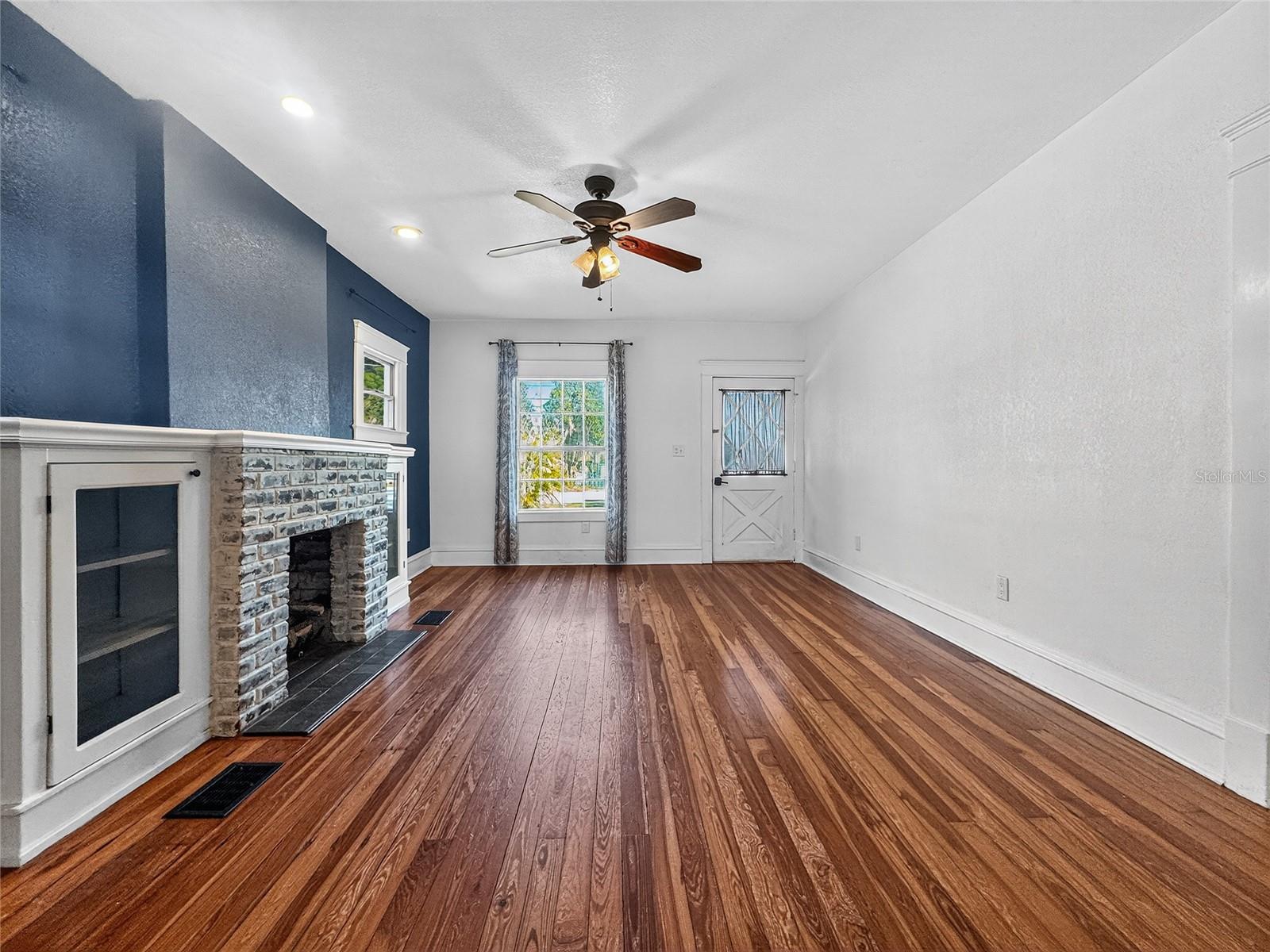 EUSTIS SENTINEL HILL - Residential Lease