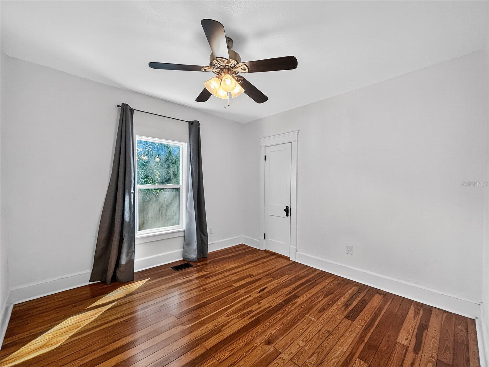 EUSTIS SENTINEL HILL - Residential Lease