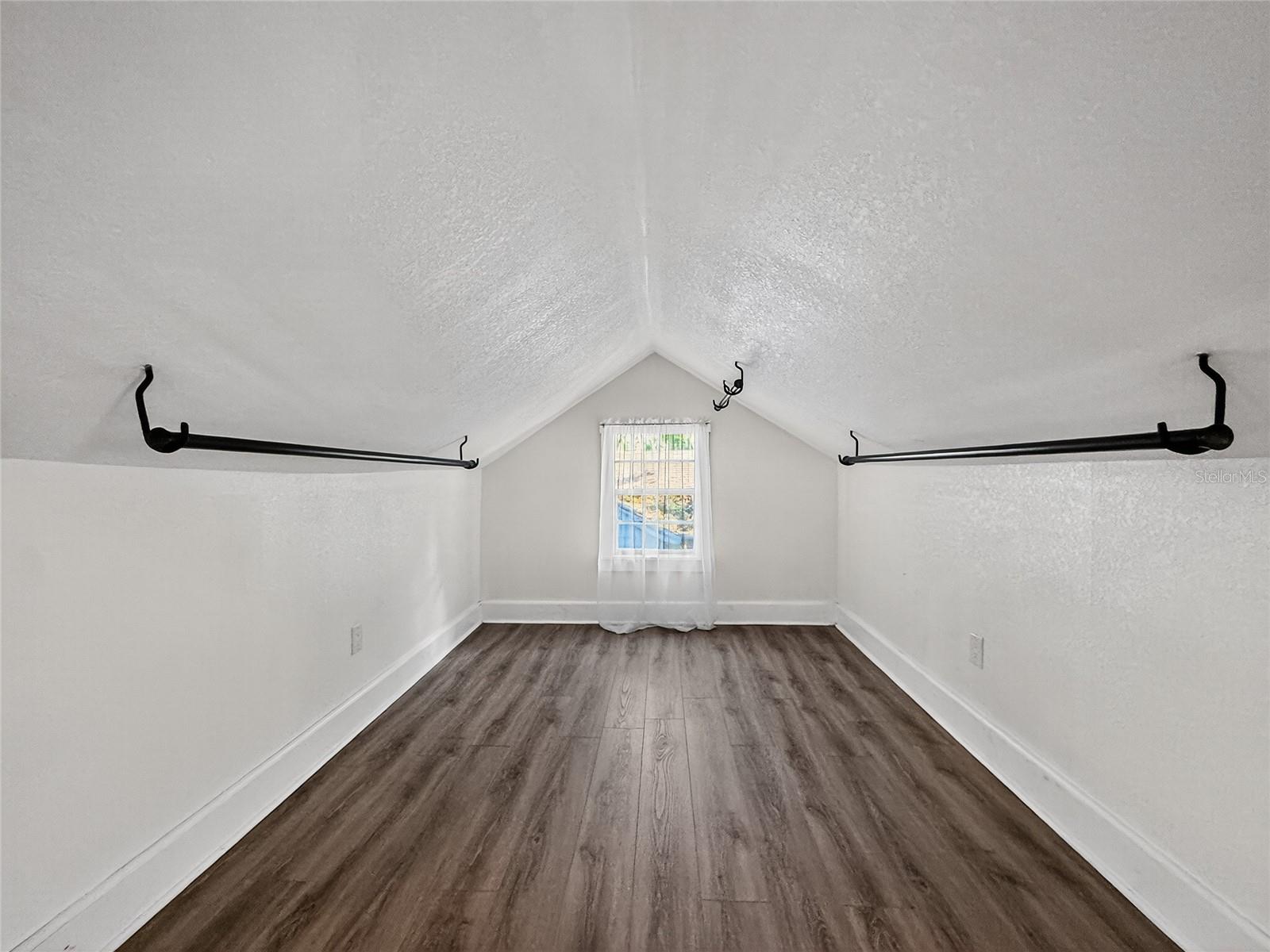 EUSTIS SENTINEL HILL - Residential Lease