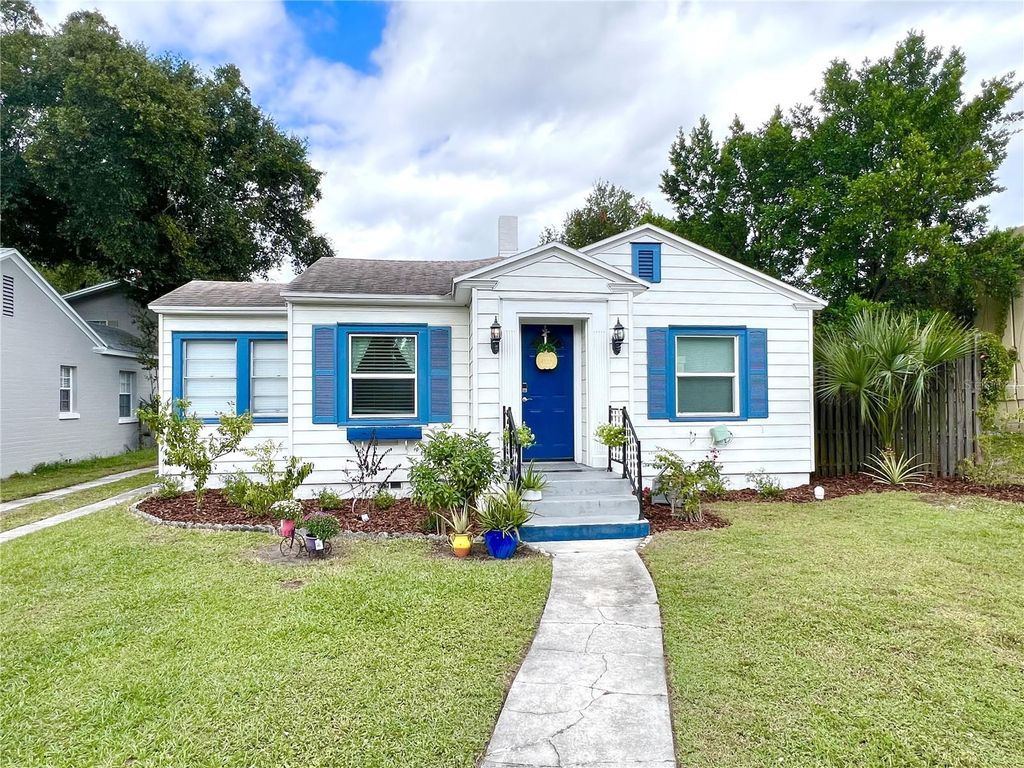 Photo of 115 E Harvard Street, Orlando, FL 32804 (MLS # O6351141)