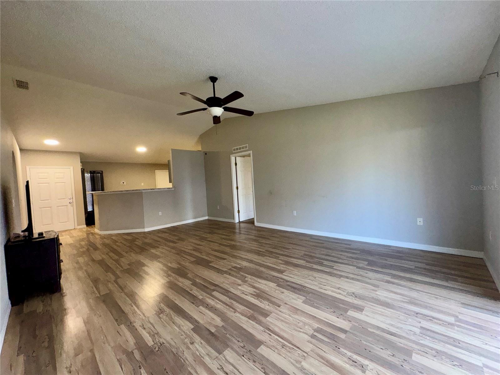 KINGS LAKE PH 3 - Residential Lease