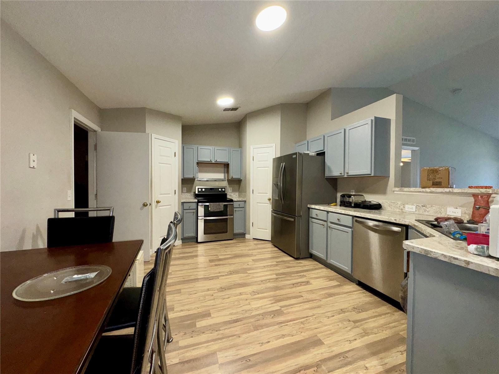 KINGS LAKE PH 3 - Residential Lease