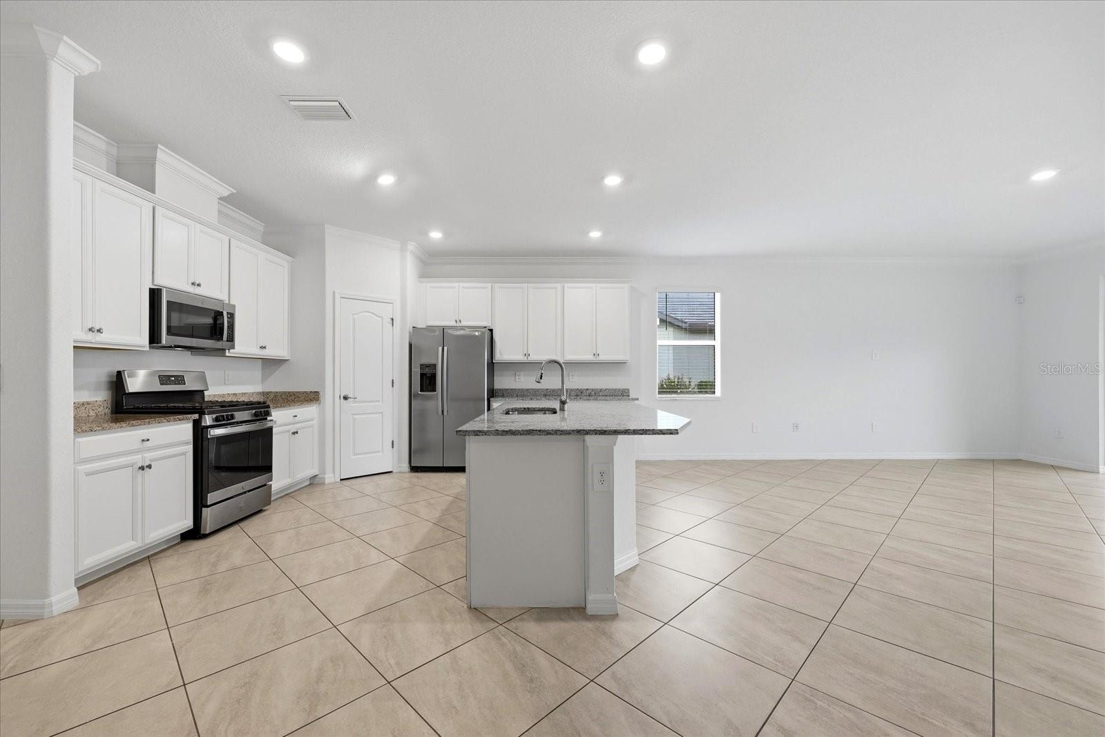 ARBOR GRANDE - Residential