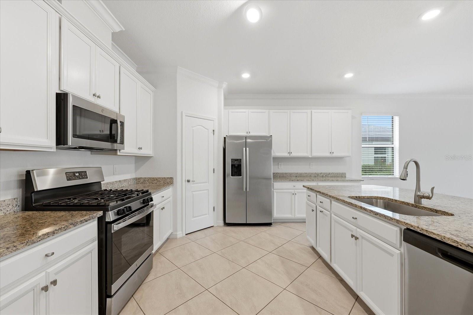 ARBOR GRANDE - Residential