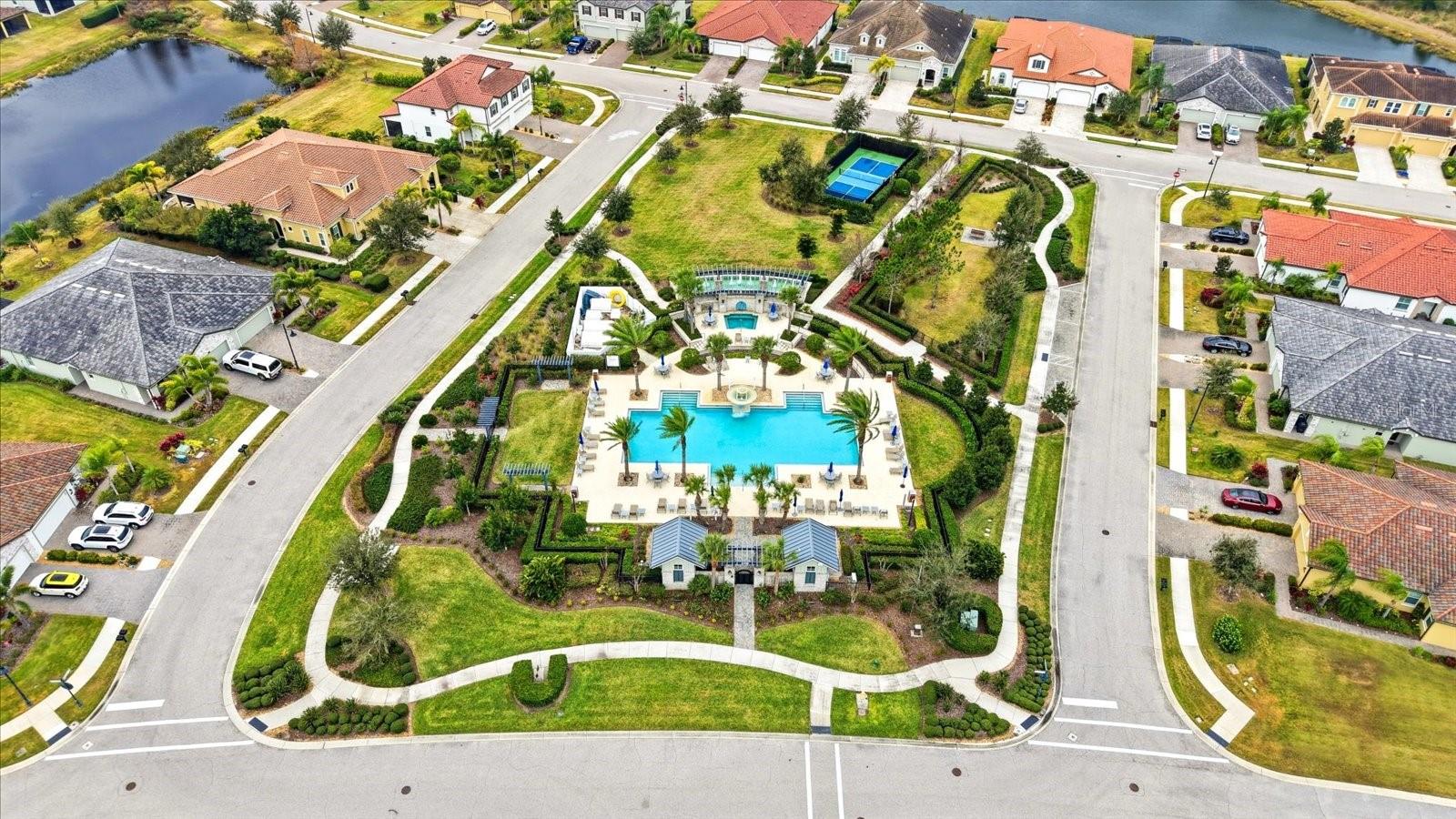 ARBOR GRANDE - Residential