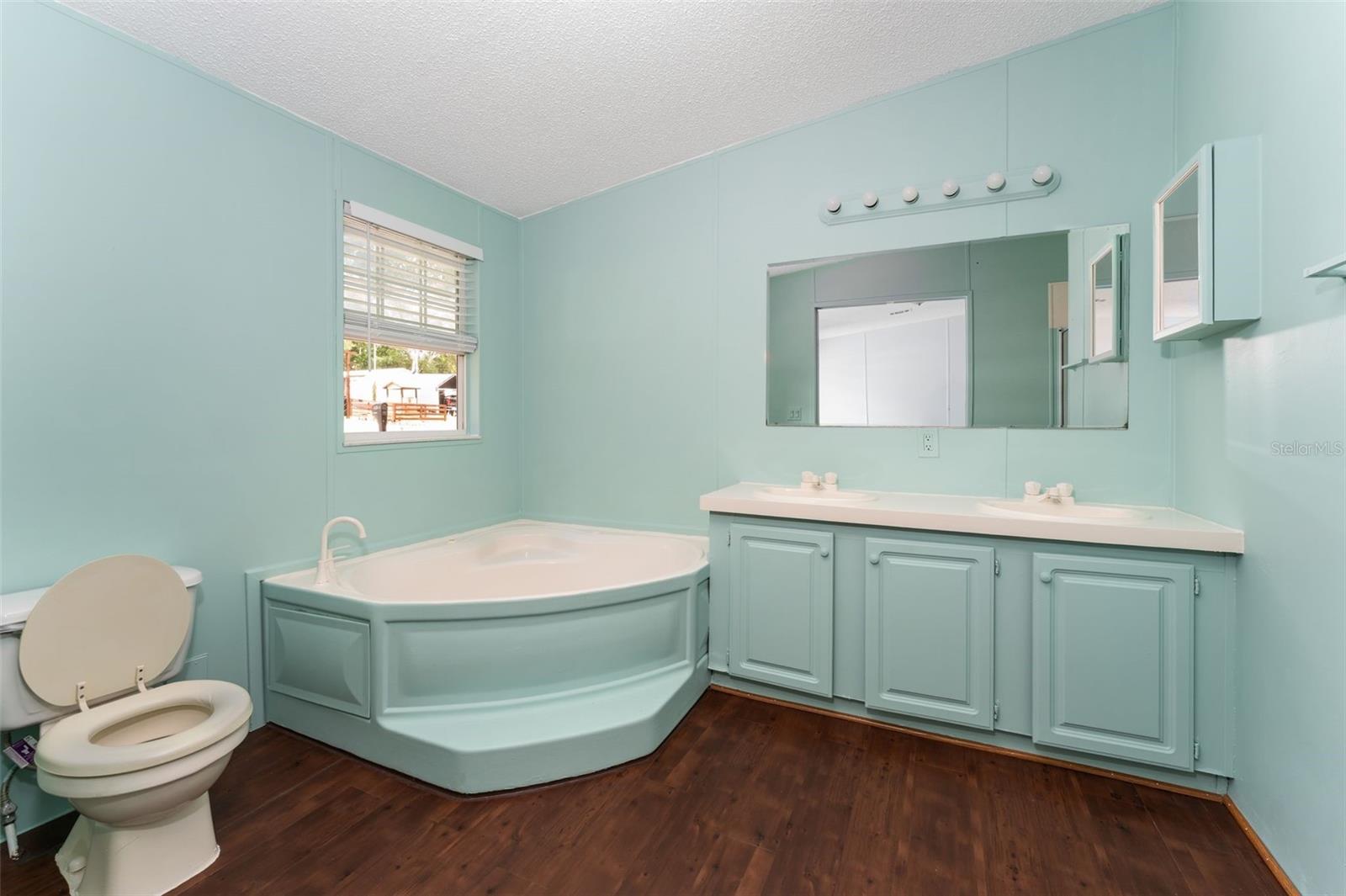 WOODS & LAKES - Residential