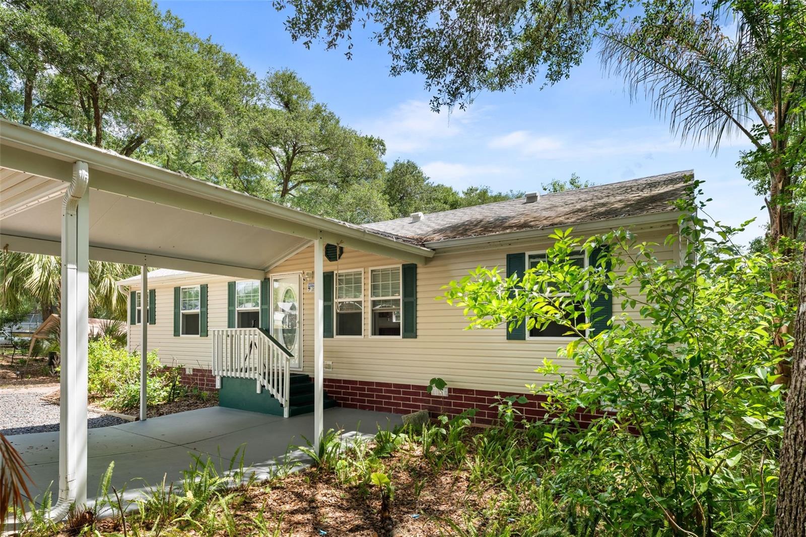 WOODS & LAKES - Residential