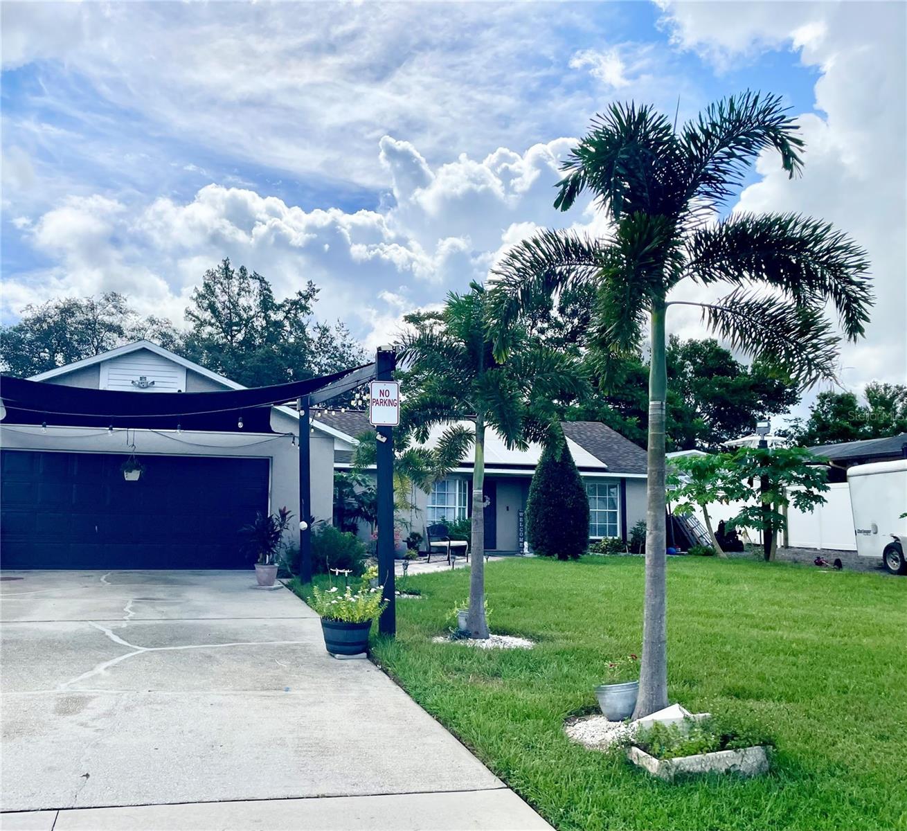 1641 HALLCREST DRIVE