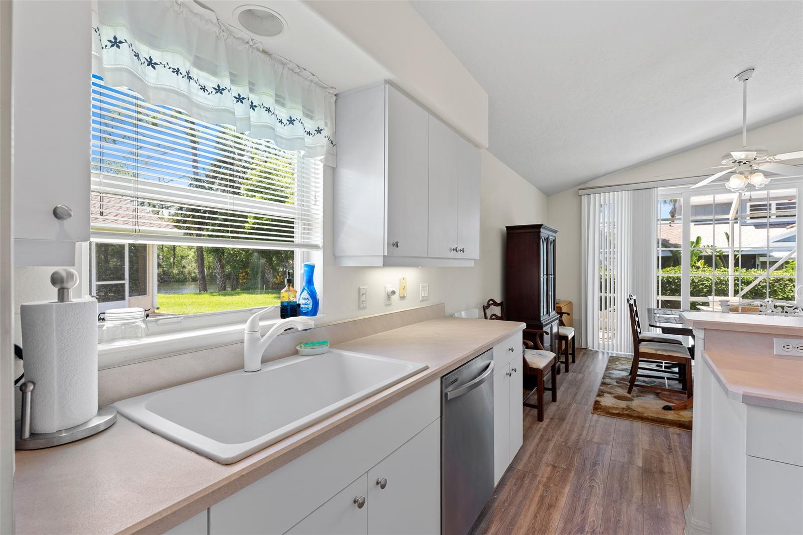 Cypress Cove At Pelican Bay Ph 01 - Residential