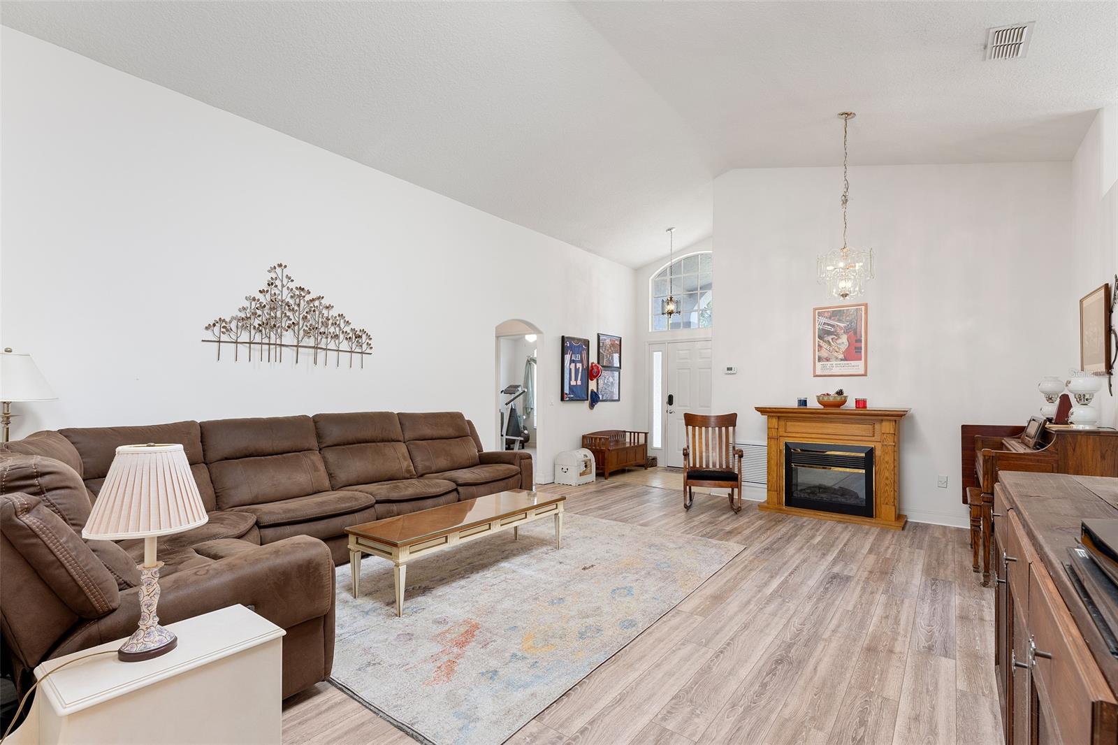 Cypress Cove At Pelican Bay Ph 01 - Residential