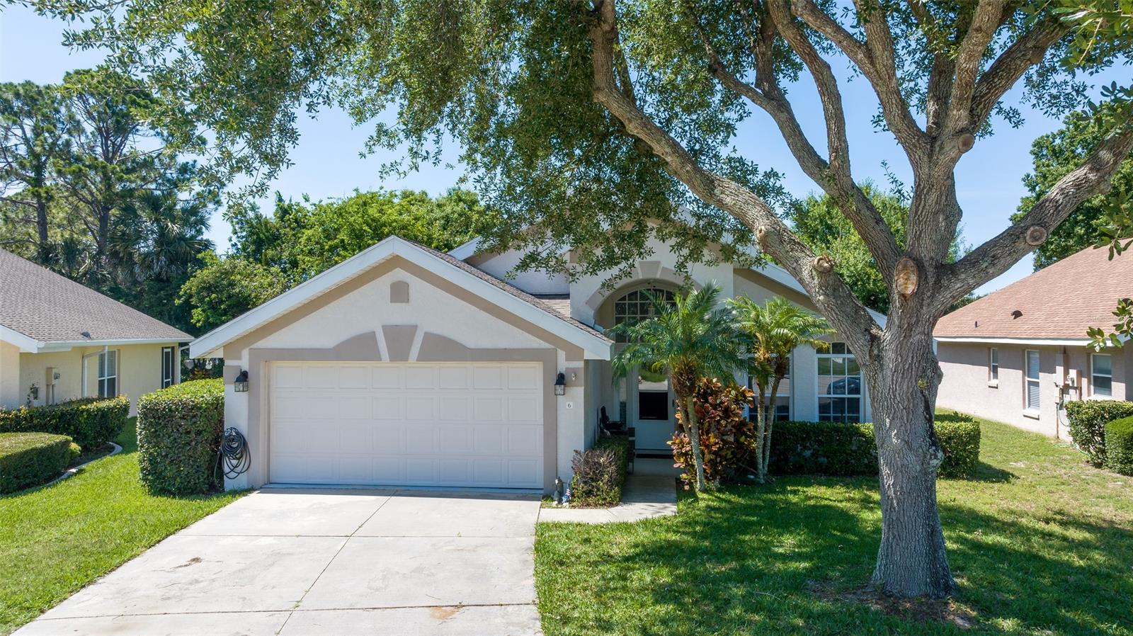 Cypress Cove At Pelican Bay Ph 01 - Residential