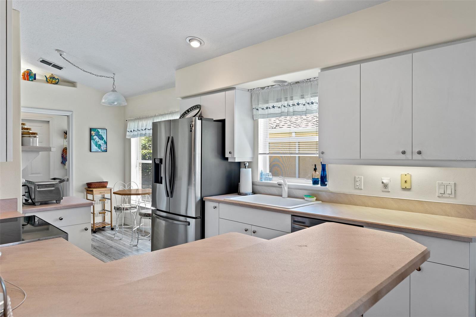 Cypress Cove At Pelican Bay Ph 01 - Residential