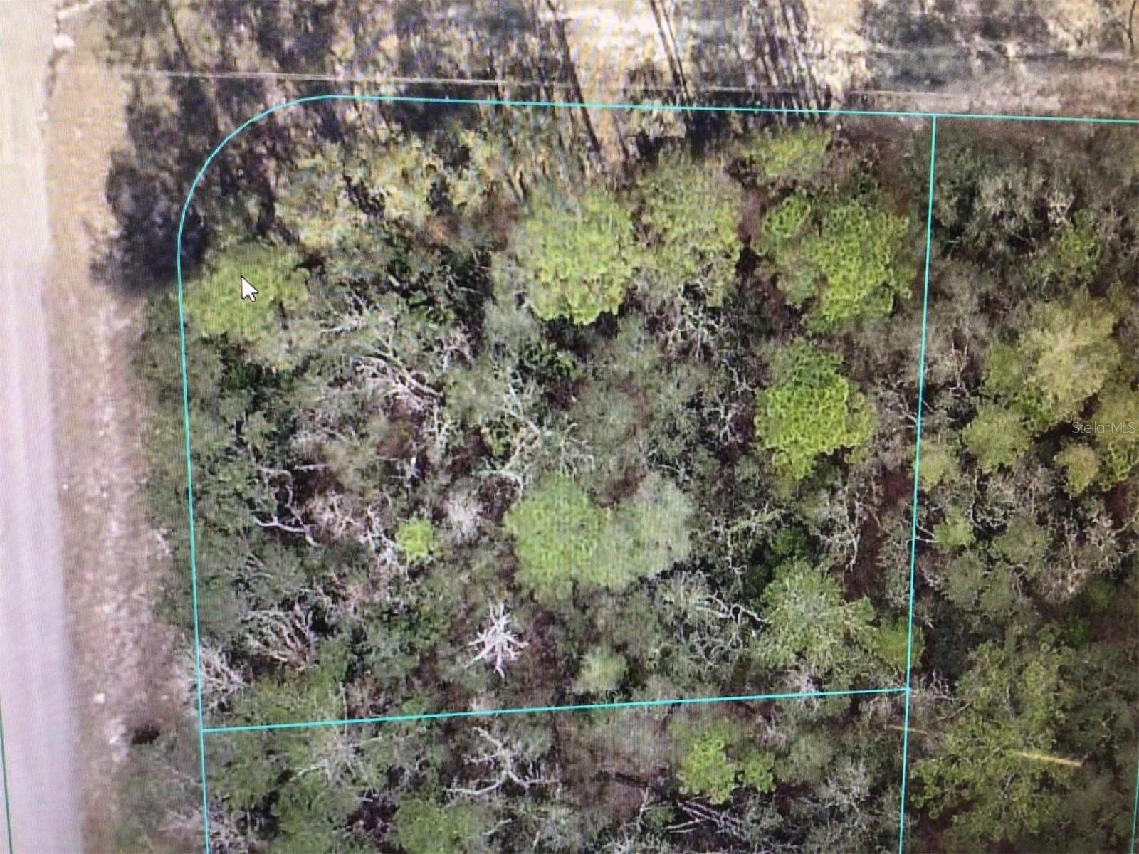 NICE BIG CORNER LOT IN AREA OF MANY NEW HOMES.
