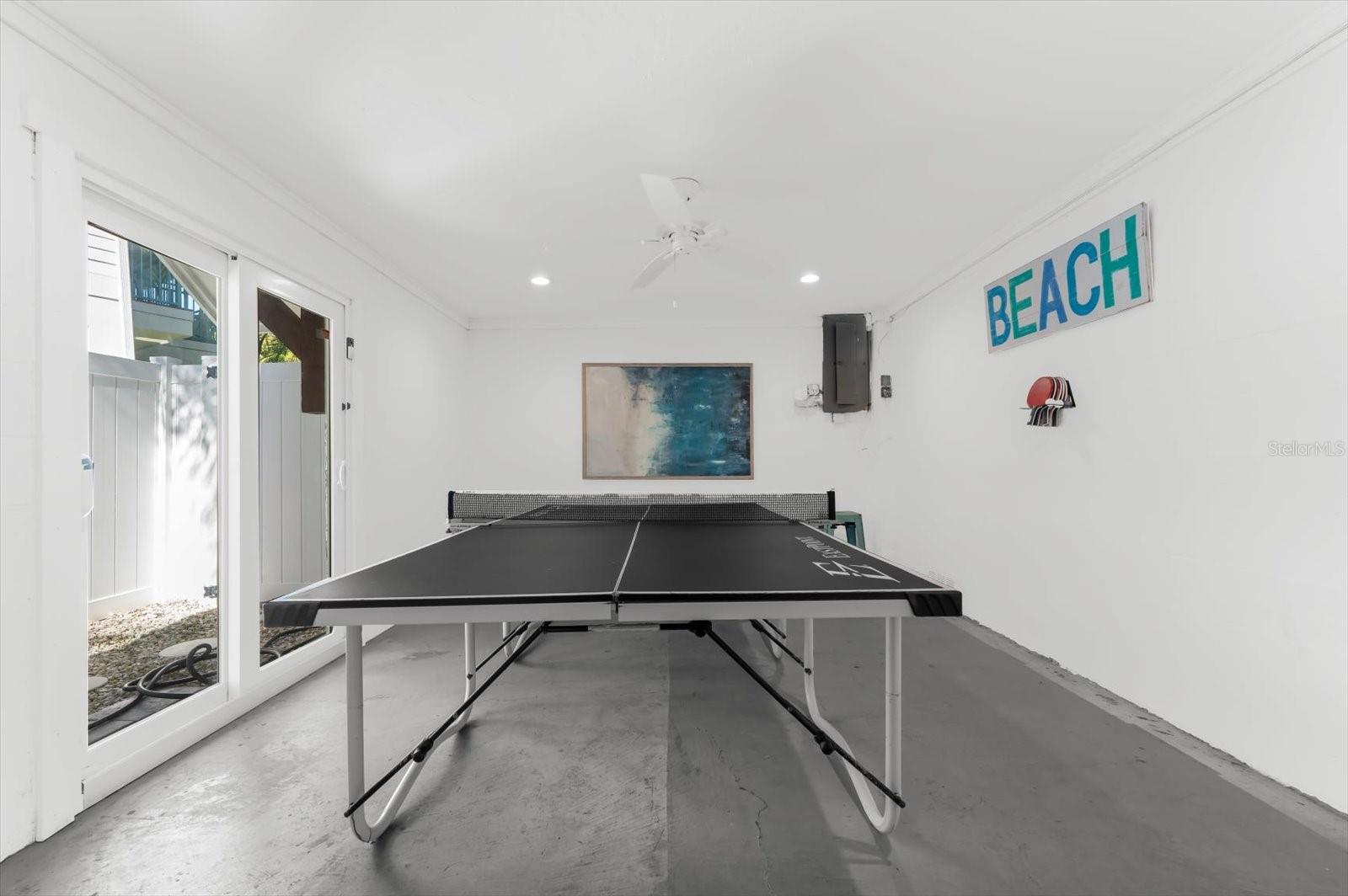 SARASOTA BEACH - Residential Income