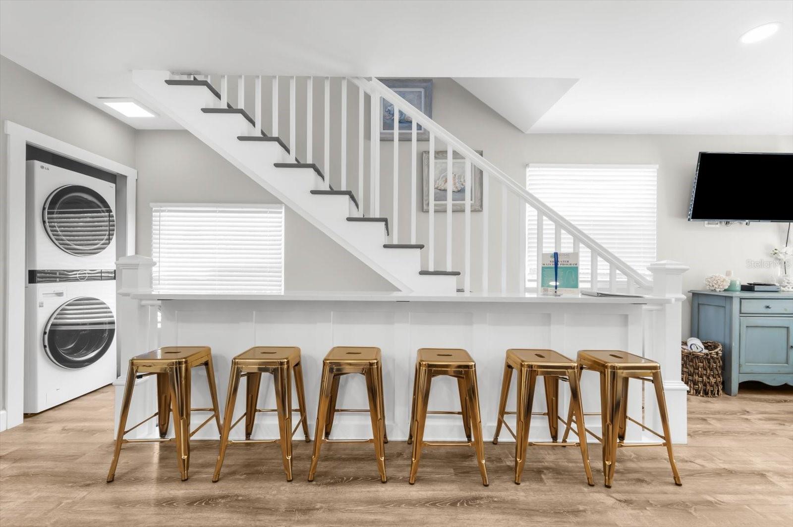 SARASOTA BEACH - Residential Income