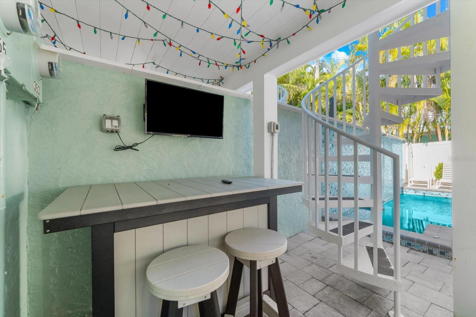 SARASOTA BEACH - Residential Income