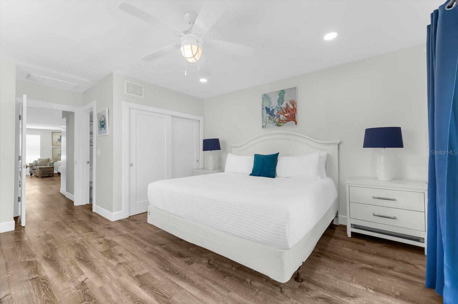 SARASOTA BEACH - Residential Income