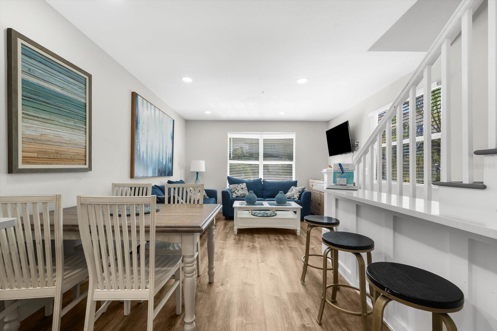 SARASOTA BEACH - Residential Income