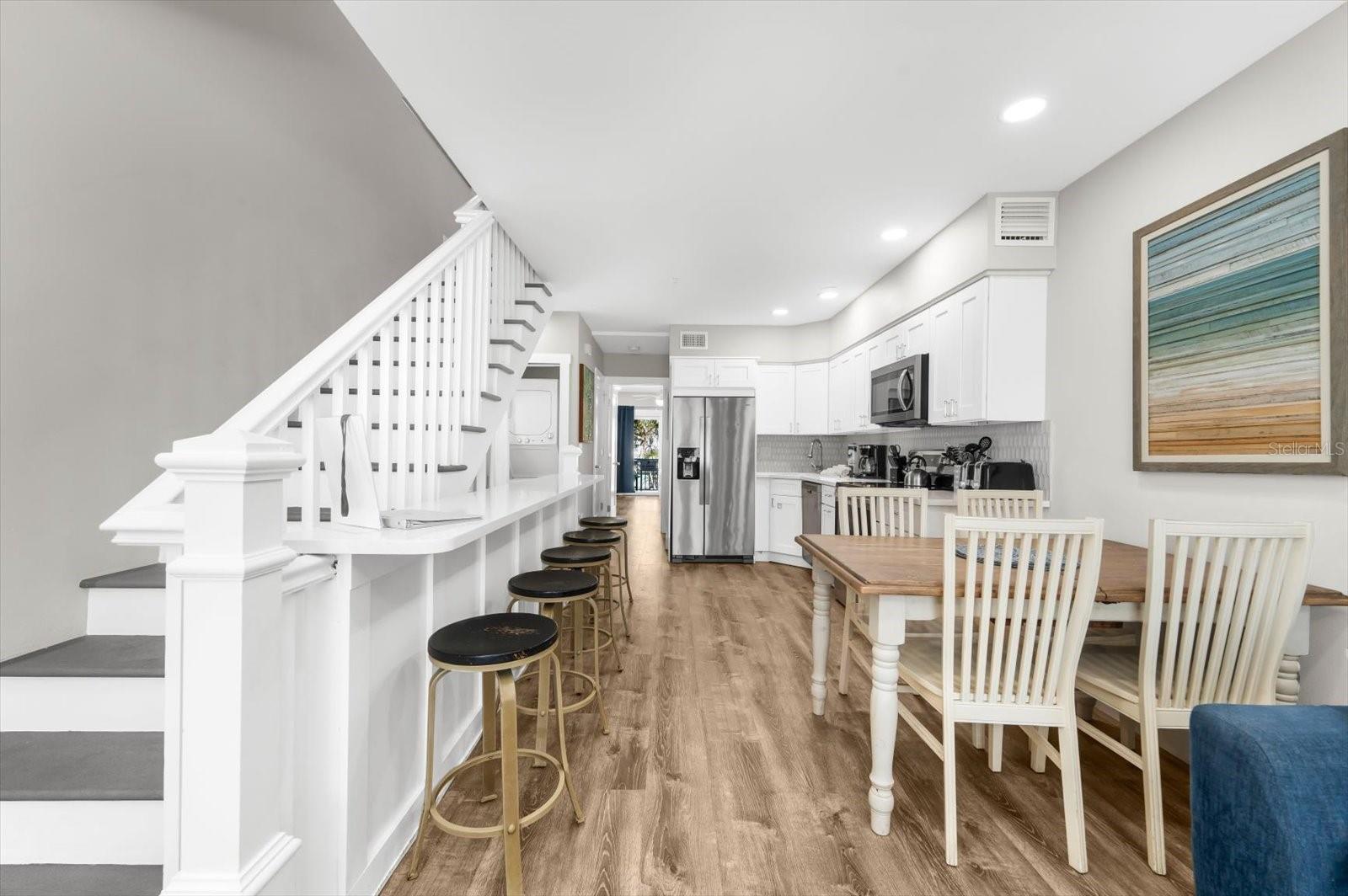 SARASOTA BEACH - Residential Income