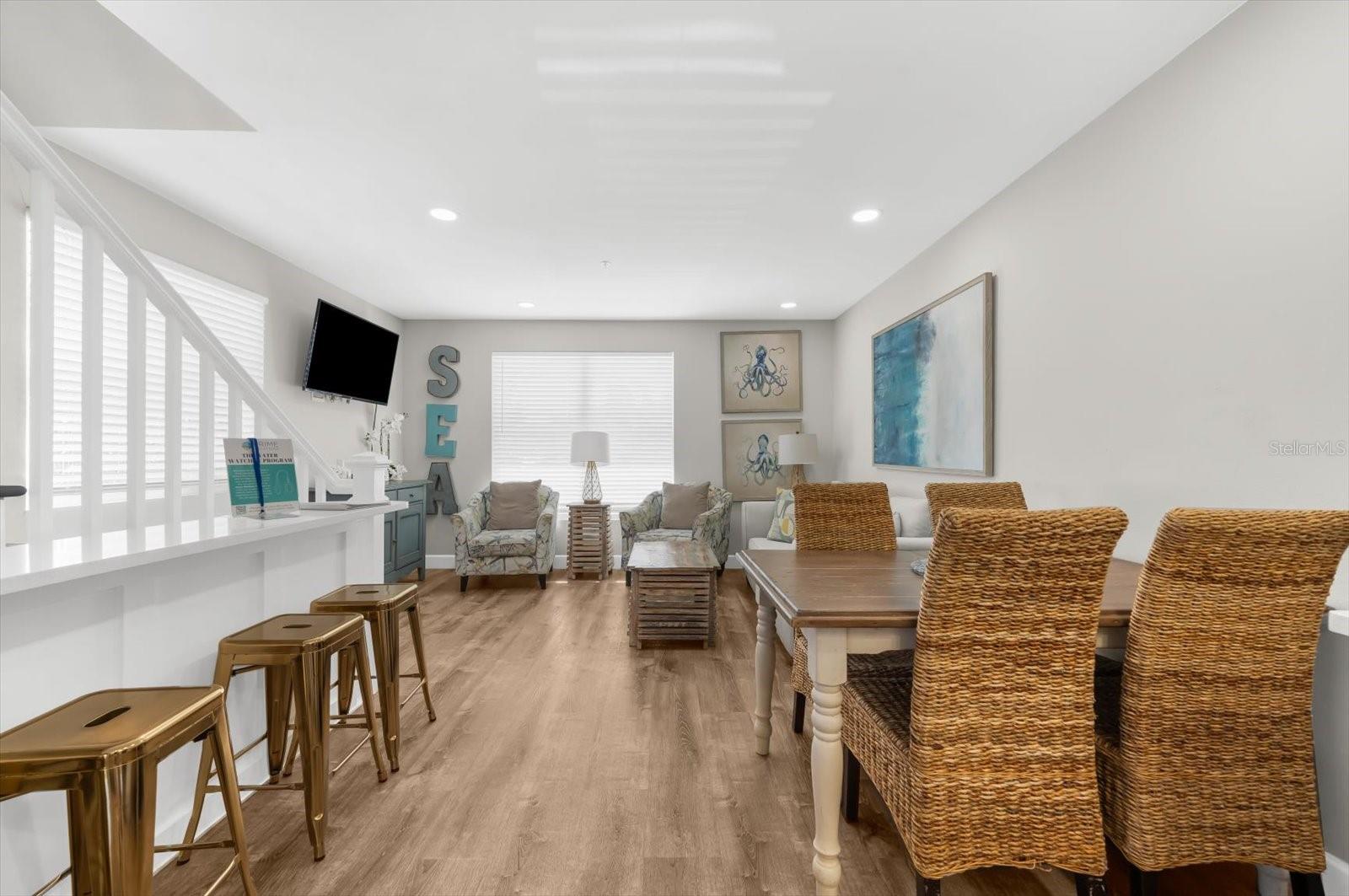 SARASOTA BEACH - Residential Income