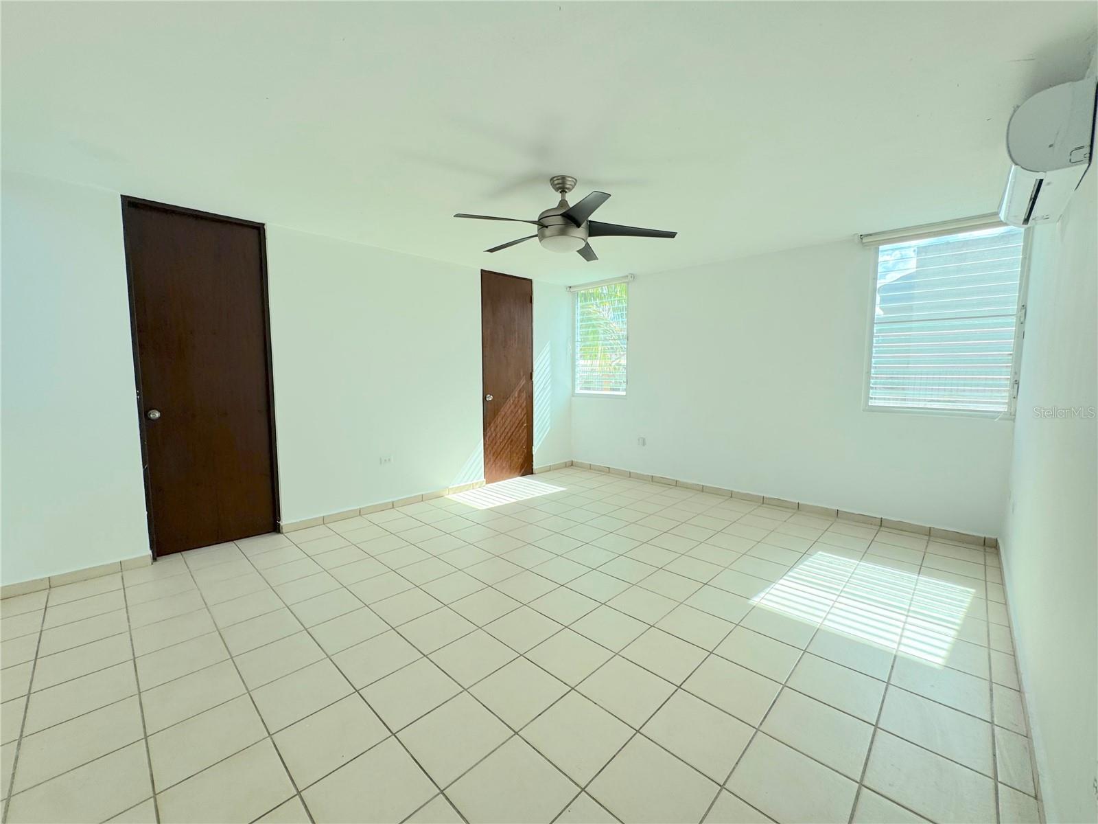 URB. VEREDAS - Residential