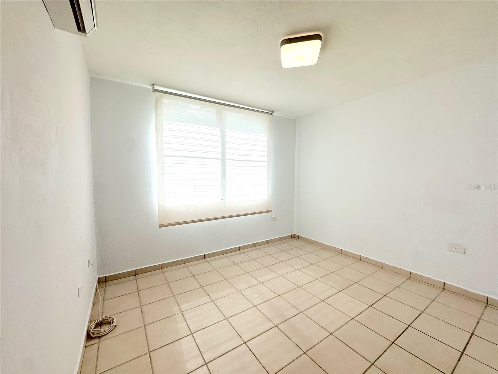 URB. VEREDAS - Residential