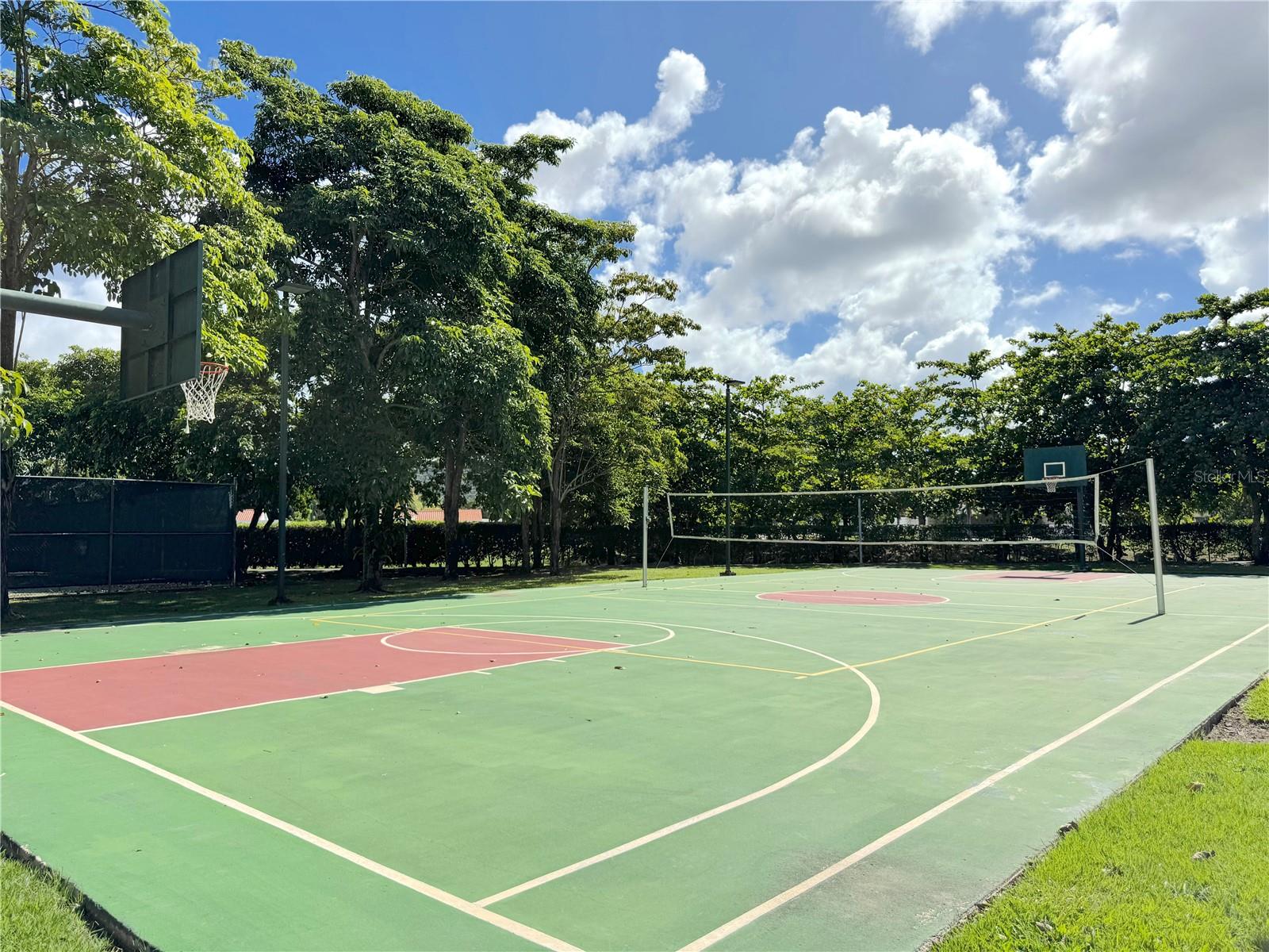 URB. VEREDAS - Residential