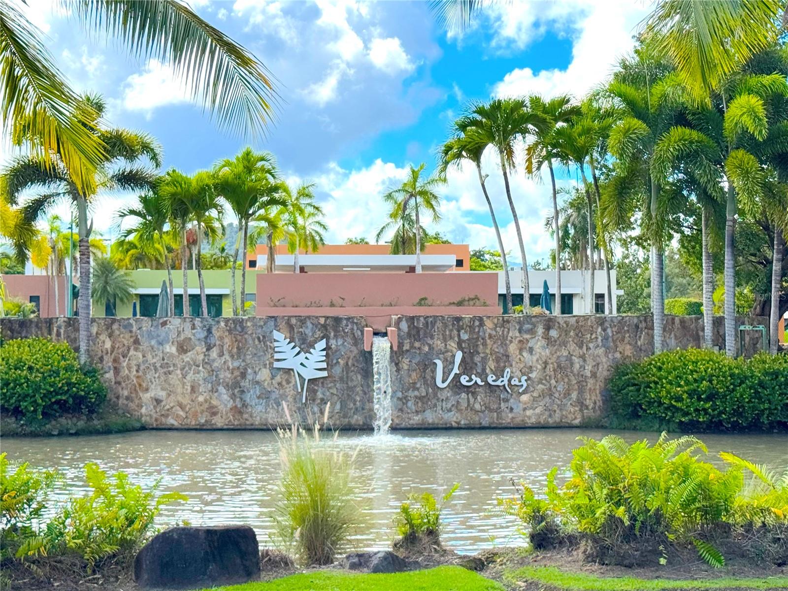 URB. VEREDAS - Residential