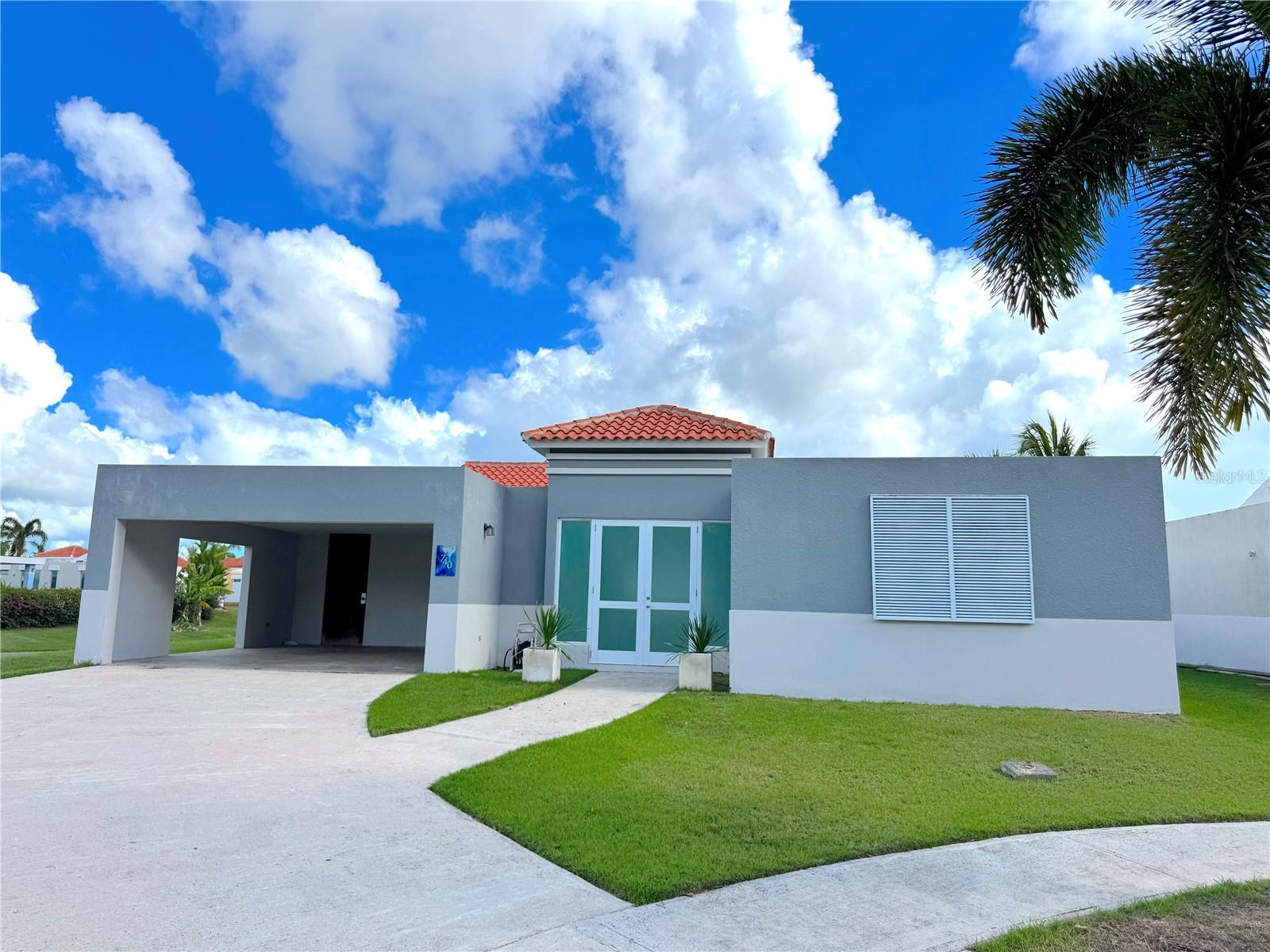 URB. VEREDAS - Residential