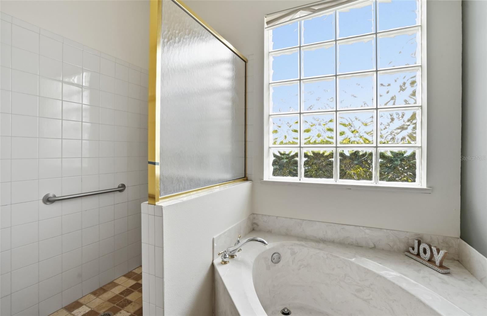 ARBOR LAKES B - Residential