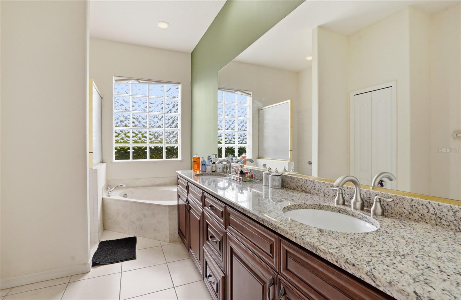 ARBOR LAKES B - Residential