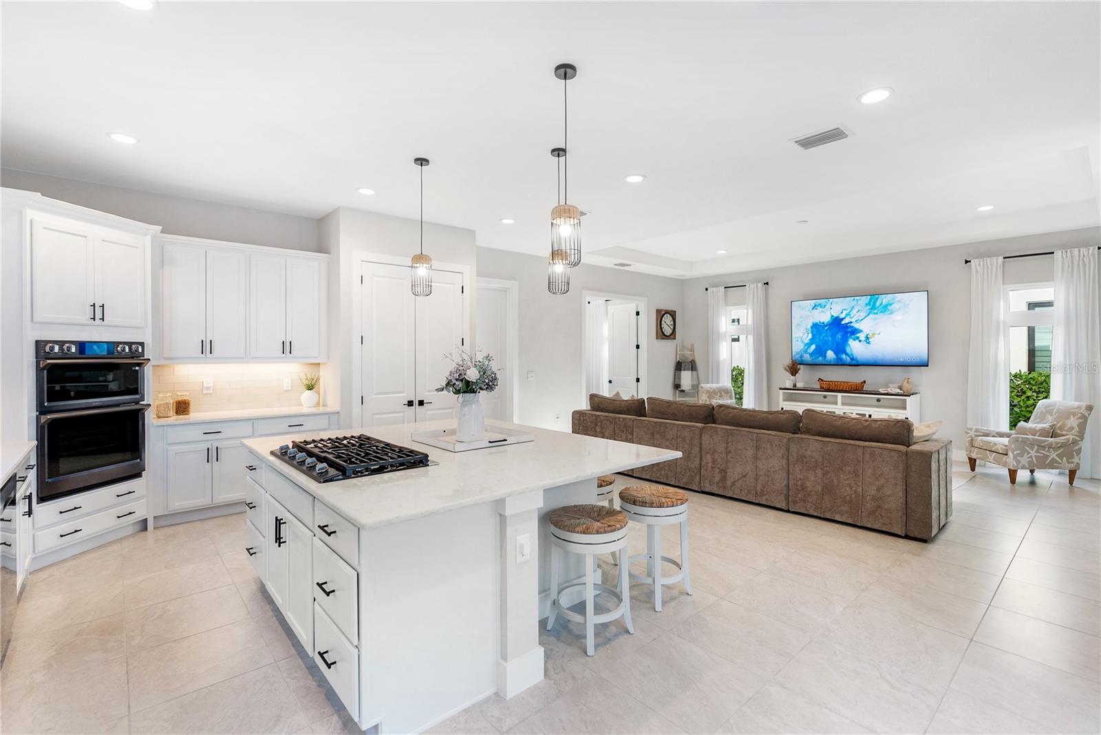 AQUA LAGOON - Residential