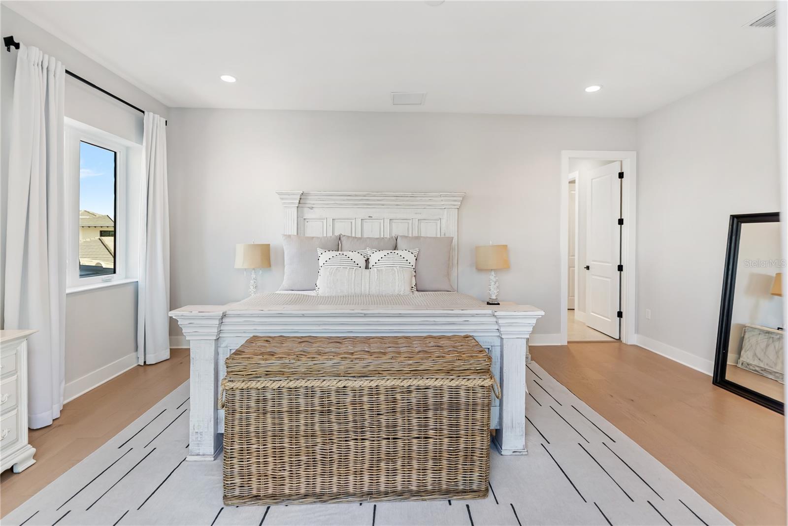 AQUA LAGOON - Residential