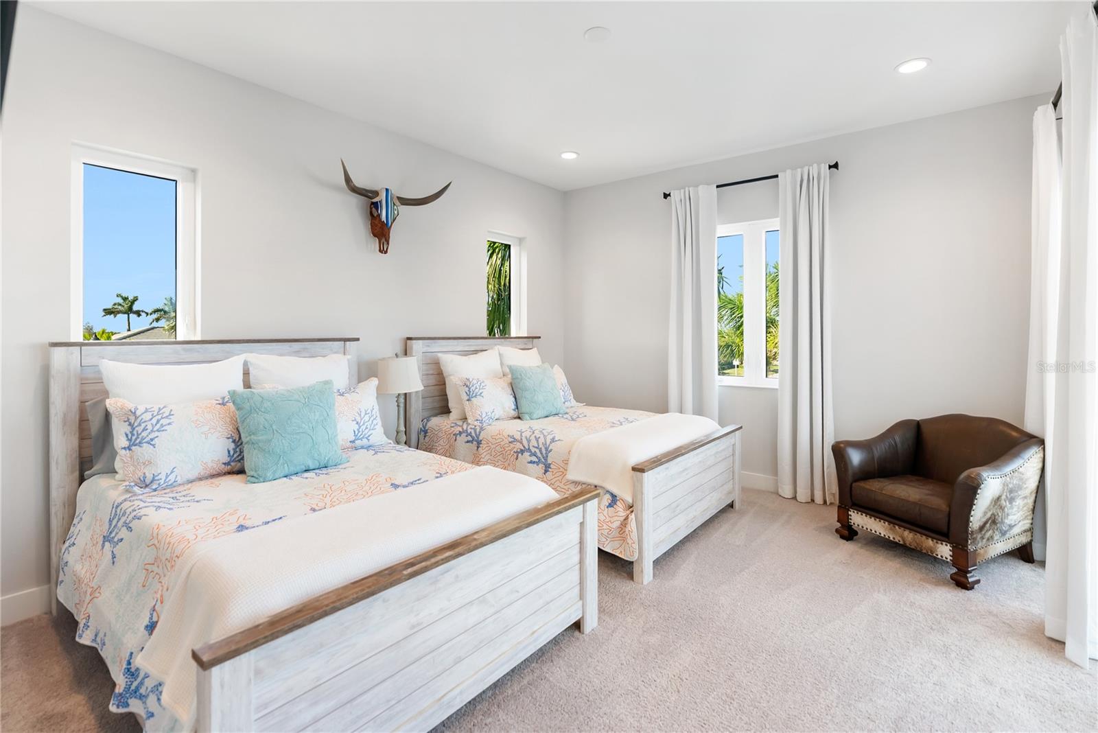 AQUA LAGOON - Residential