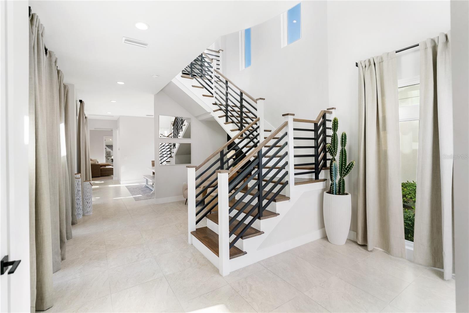 AQUA LAGOON - Residential