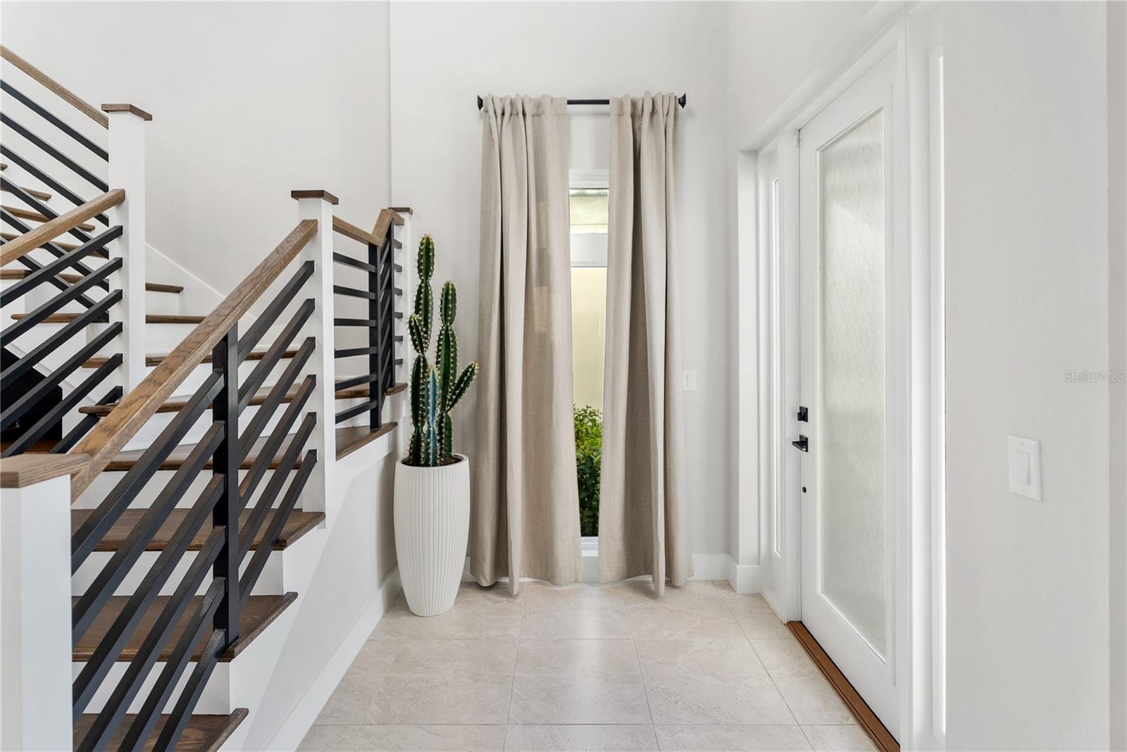 AQUA LAGOON - Residential