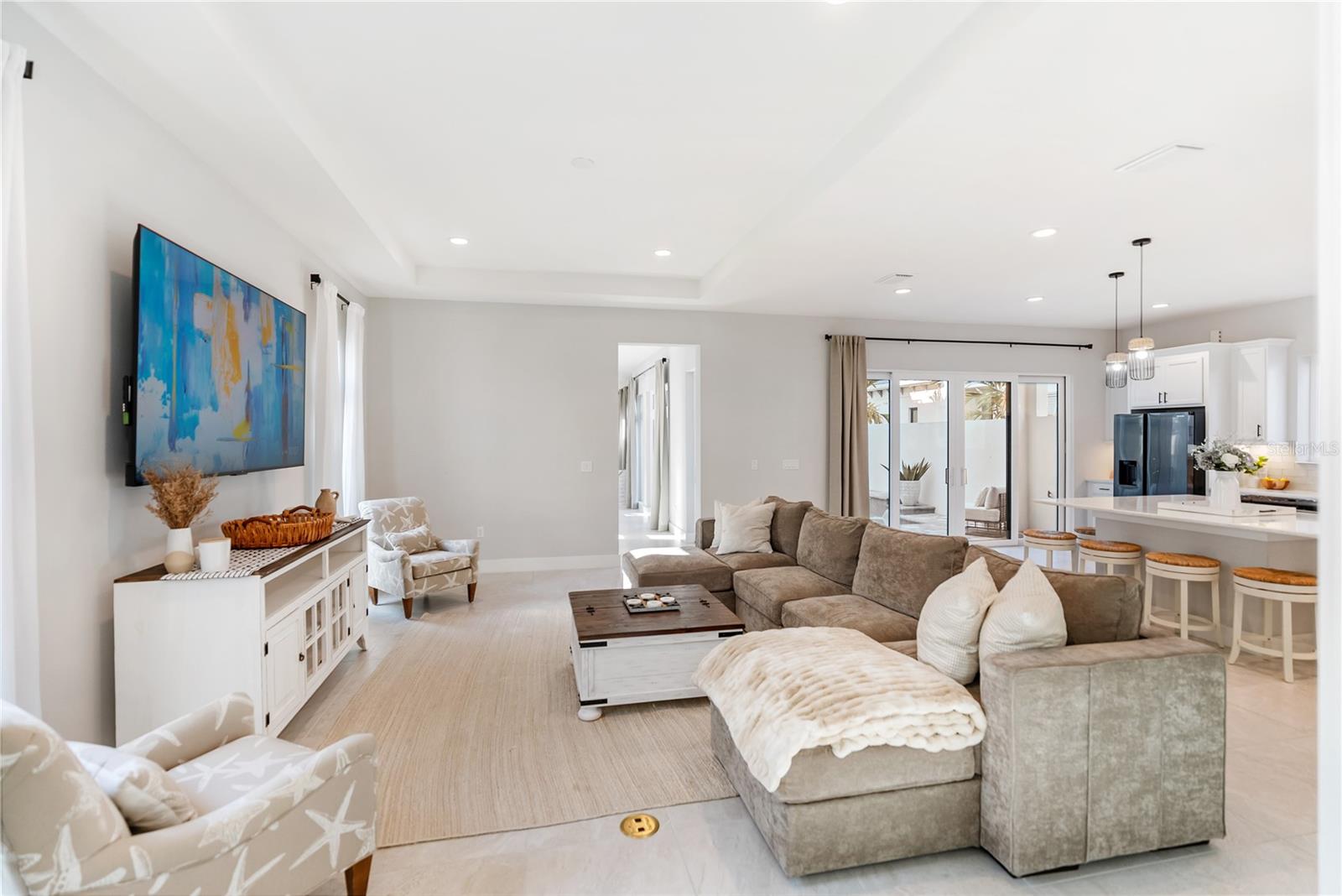 AQUA LAGOON - Residential