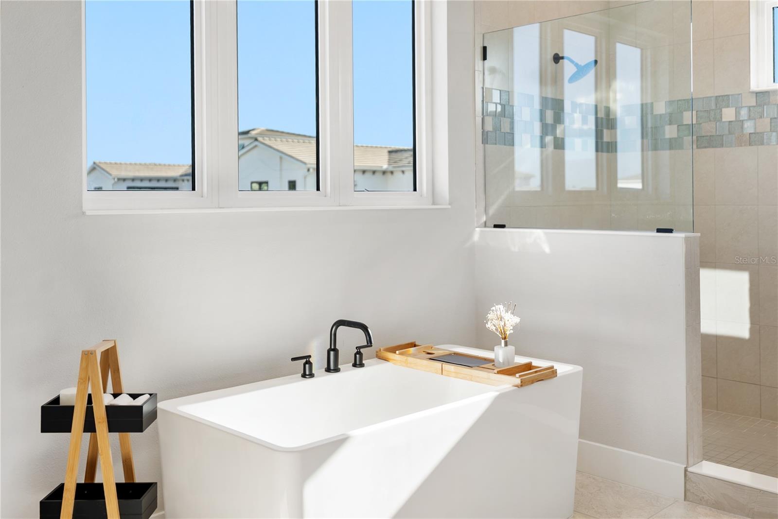 AQUA LAGOON - Residential