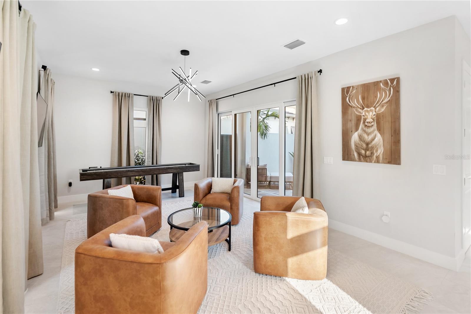 AQUA LAGOON - Residential