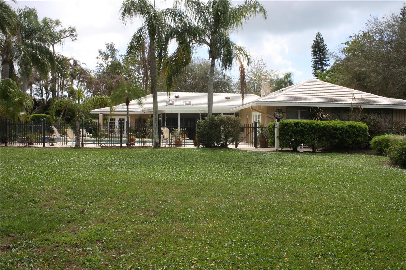 PINELLAS GROVES - Residential Lease