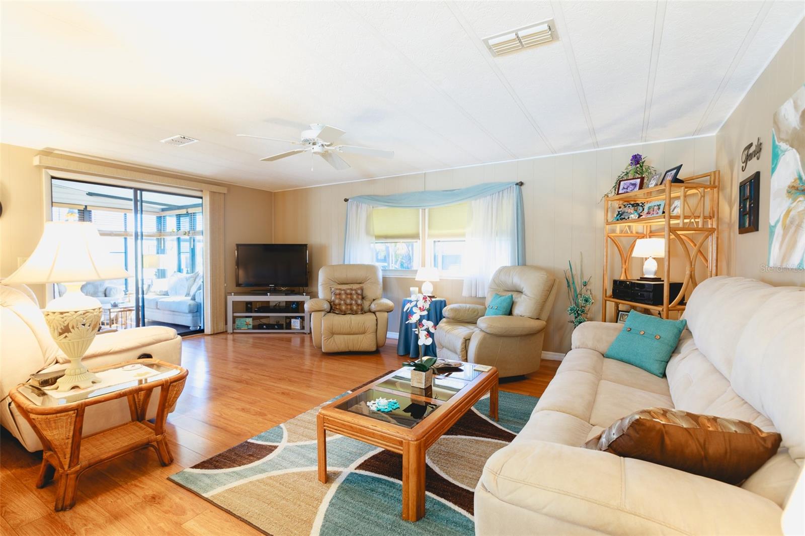 2100 KINGS HIGHWAY W 1059