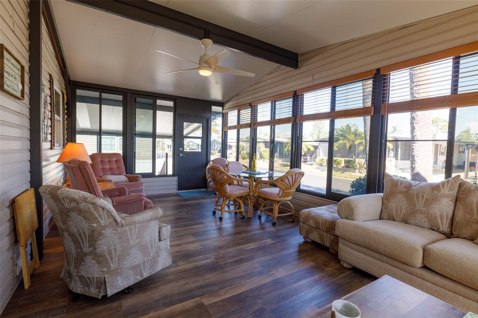 2100 KINGS HIGHWAY W 1059